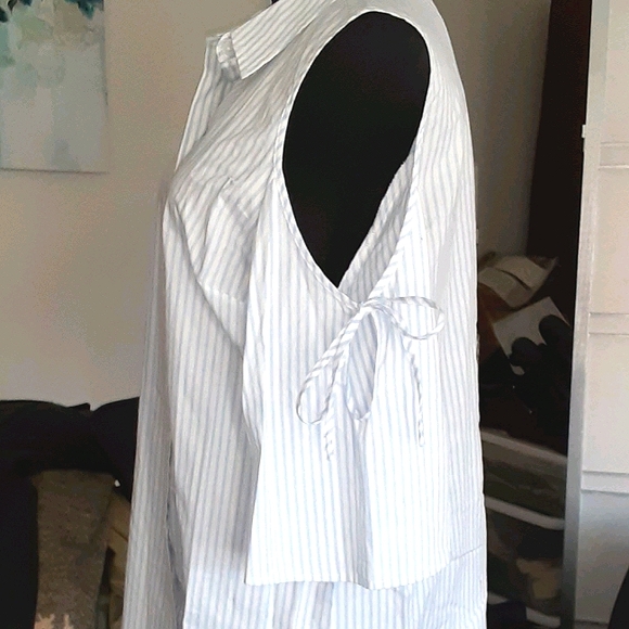 NWT JONES NY MAN-TAILORED SIDE TIE COLD SHOULDERS - Picture 2 of 7